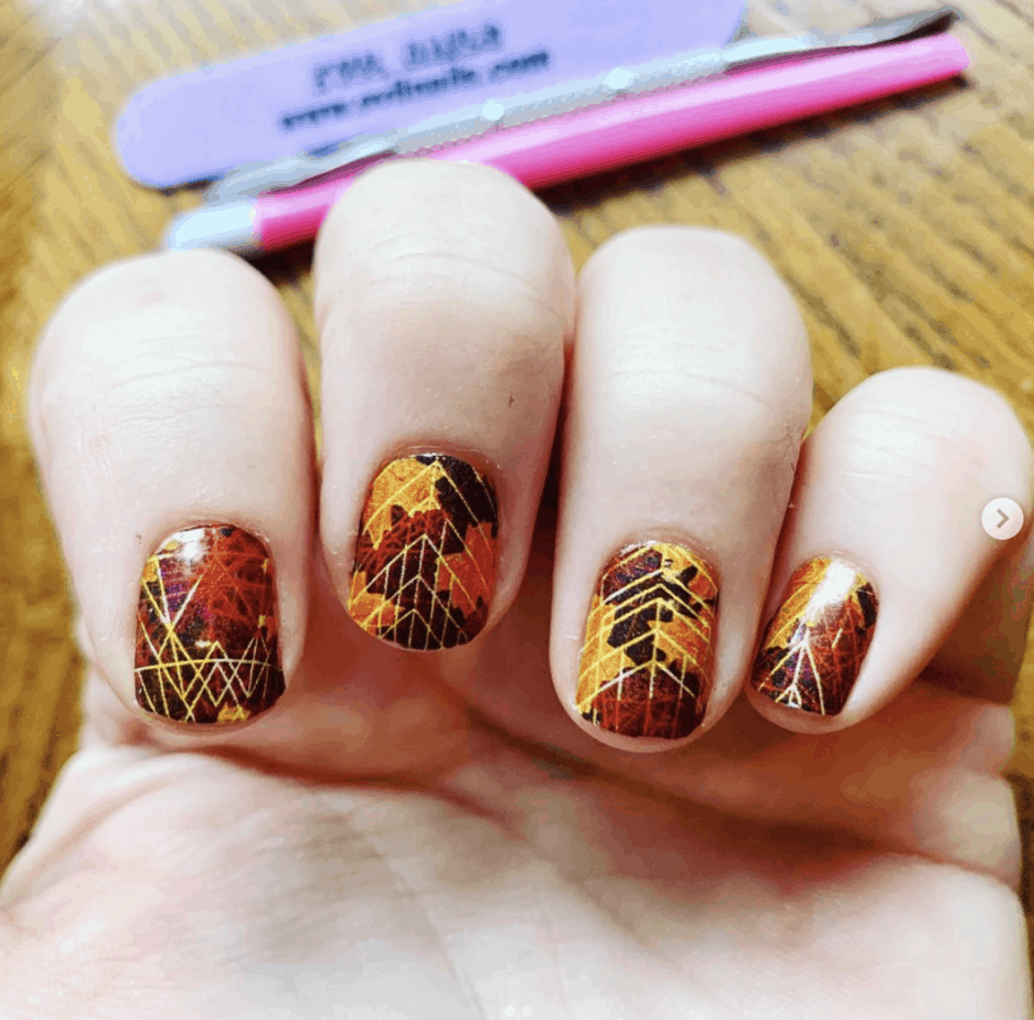 35 Fall Nails Designs That Are Cute And Super Trendy