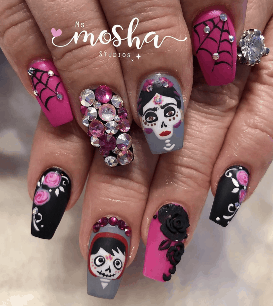 30+ Halloween Nails Designs That Are Cute And Spooky To Copy From