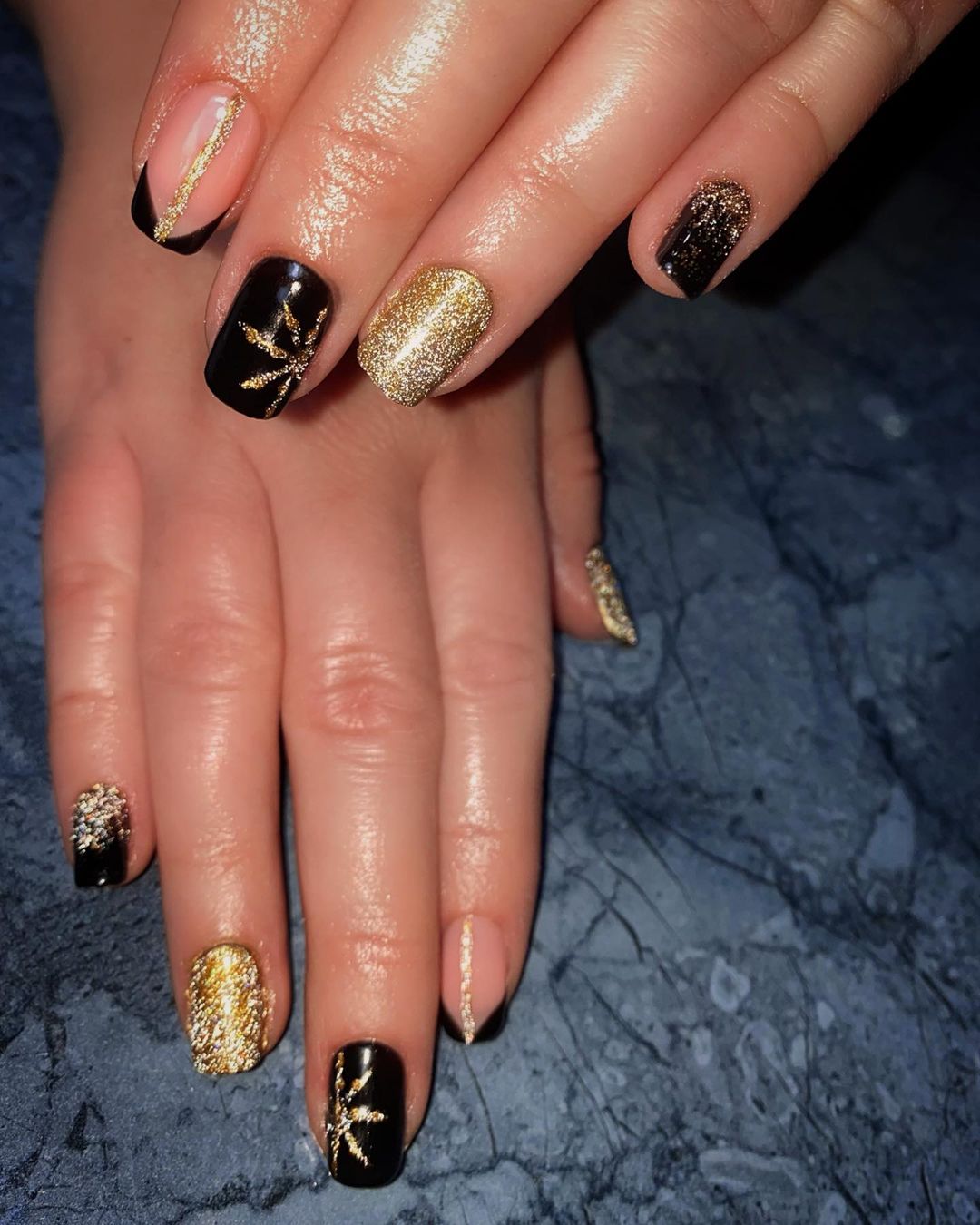 40+ gorgeous black and gold nails designs you should make this year.