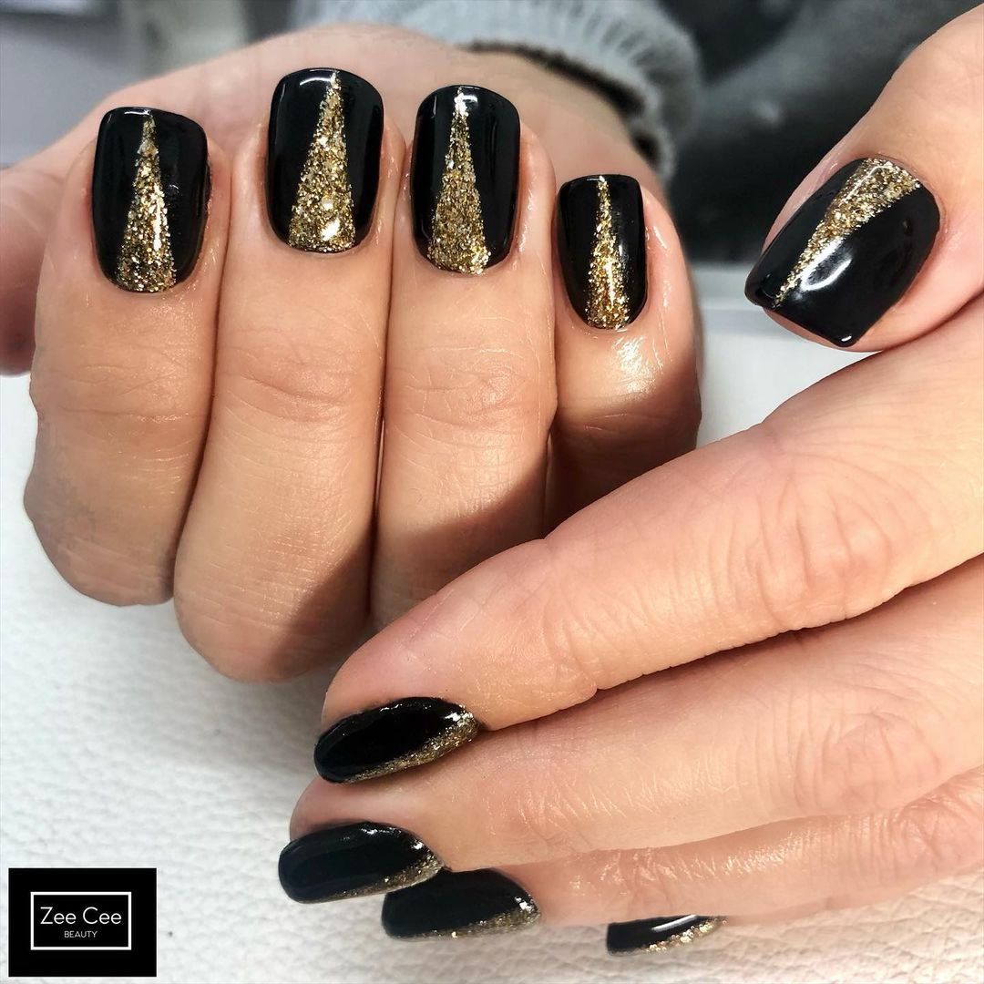 40+ gorgeous black and gold nails designs you should make this year.